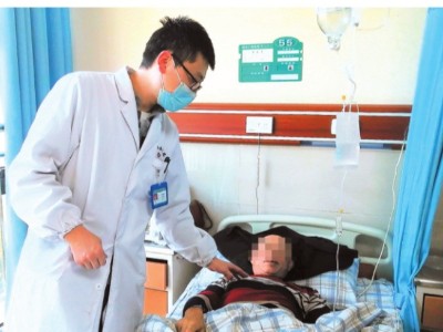 雅安仁康医院及时手术 解除患者肾脏“警报”